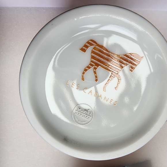 GIFTABLE Hermès Les Cabanes Set of 2 Herringbone Mugs - Picture 8 of 12